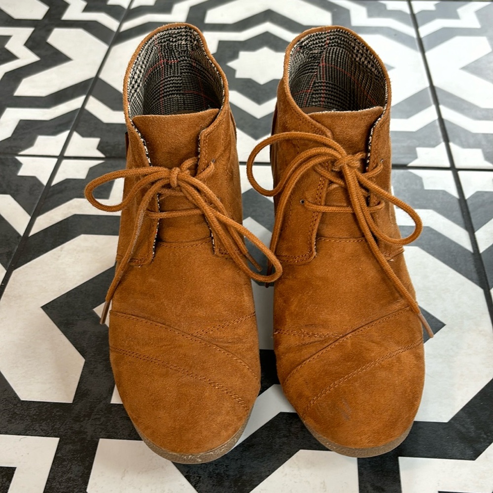 Route 66 suede boots size 8